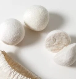 Geniet Van Gemak® | Herbruikbare Wollen Drogerballen | Wasbollen | Schaapswol | Duurzame En Energiebesparende Wasballen | 6 XL Drogerballen -Schoonmaakproducten Winkel 1159x1200 3